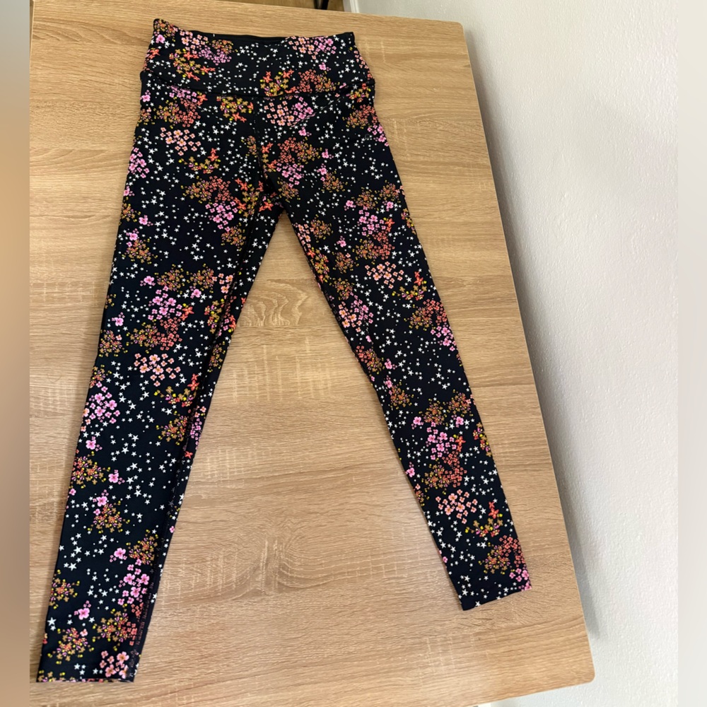 Victoria Secret Sport Floral Star Leggings ⭐️